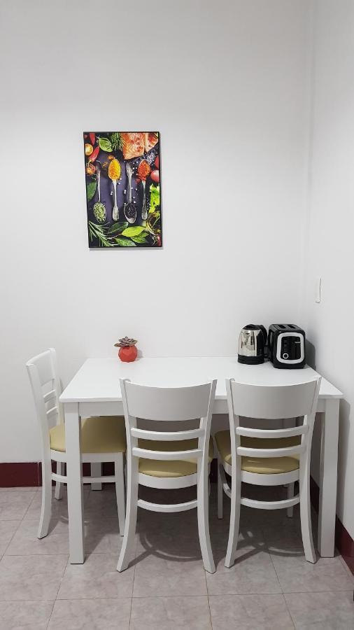 Chic Studio Homestay Hue Buitenkant foto